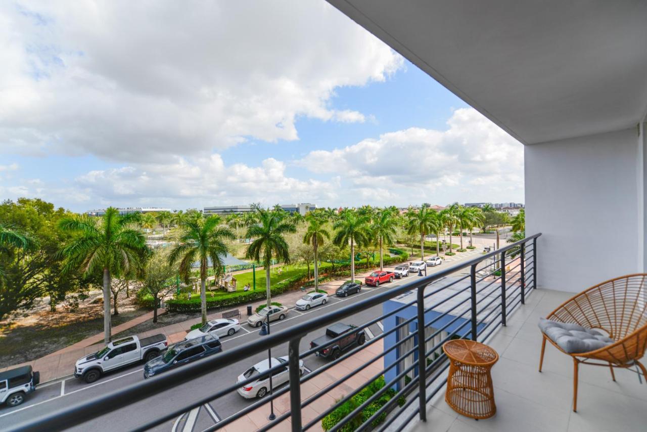 Cozy 1- 1 Bedroom Steps From Downtown Doral Park Miami Buitenkant foto