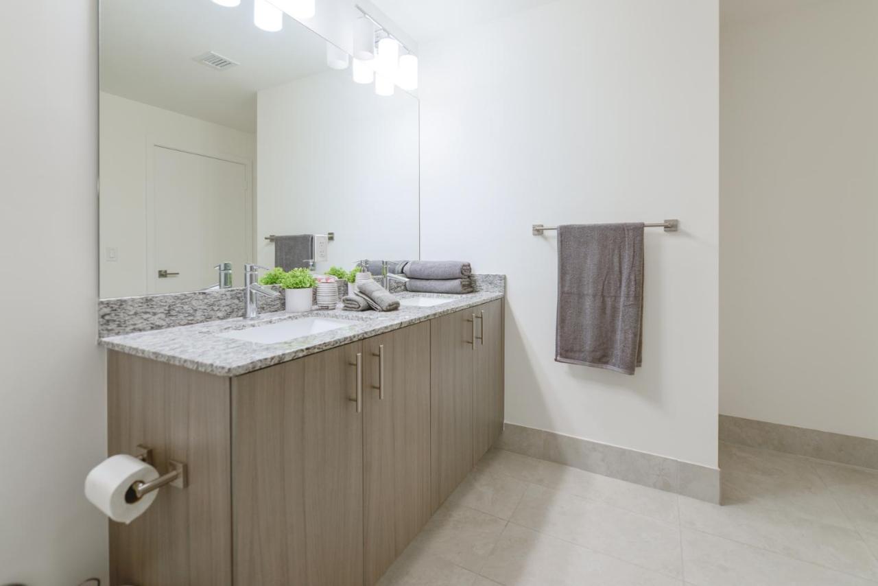 Cozy 1- 1 Bedroom Steps From Downtown Doral Park Miami Buitenkant foto