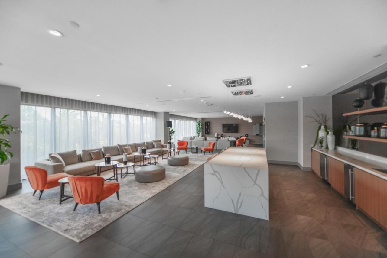 Cozy 1- 1 Bedroom Steps From Downtown Doral Park Miami Buitenkant foto
