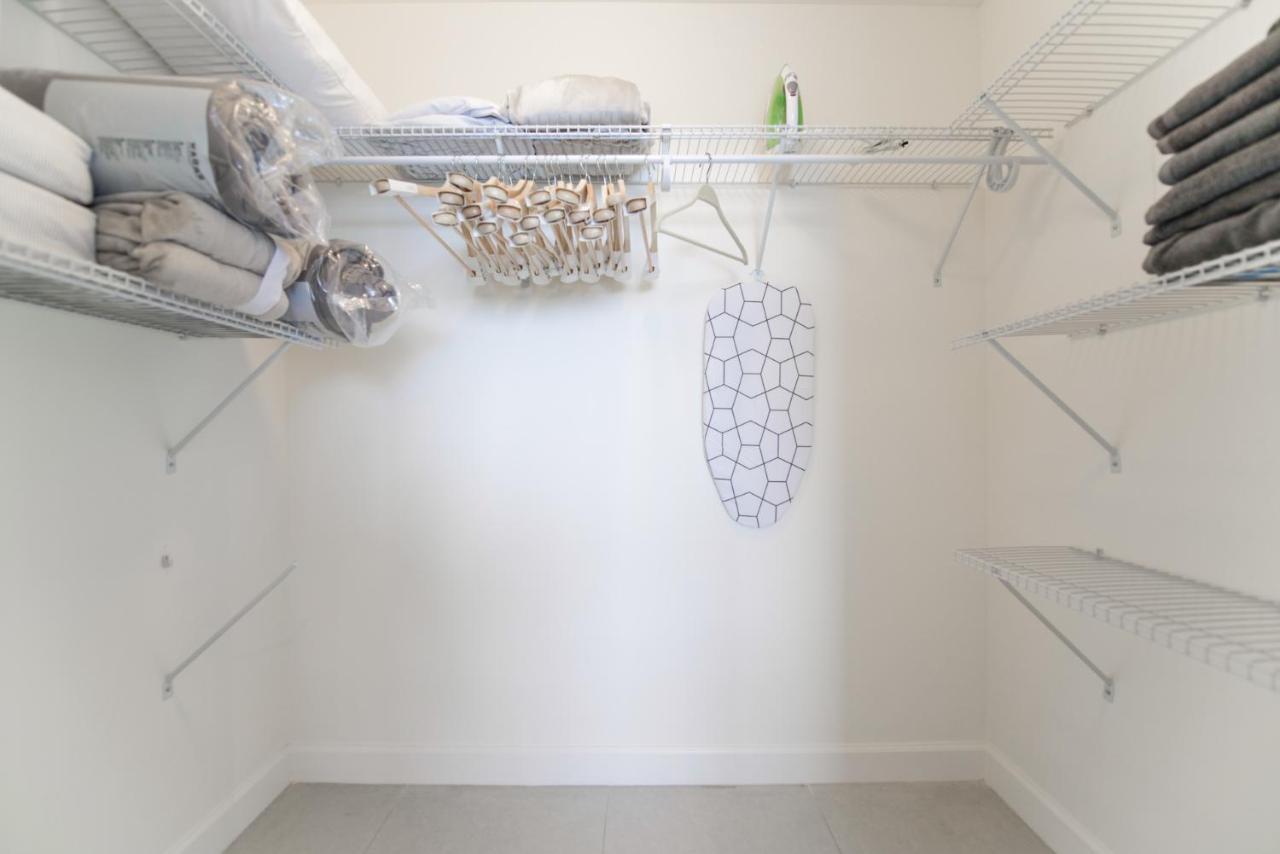 Cozy 1- 1 Bedroom Steps From Downtown Doral Park Miami Buitenkant foto