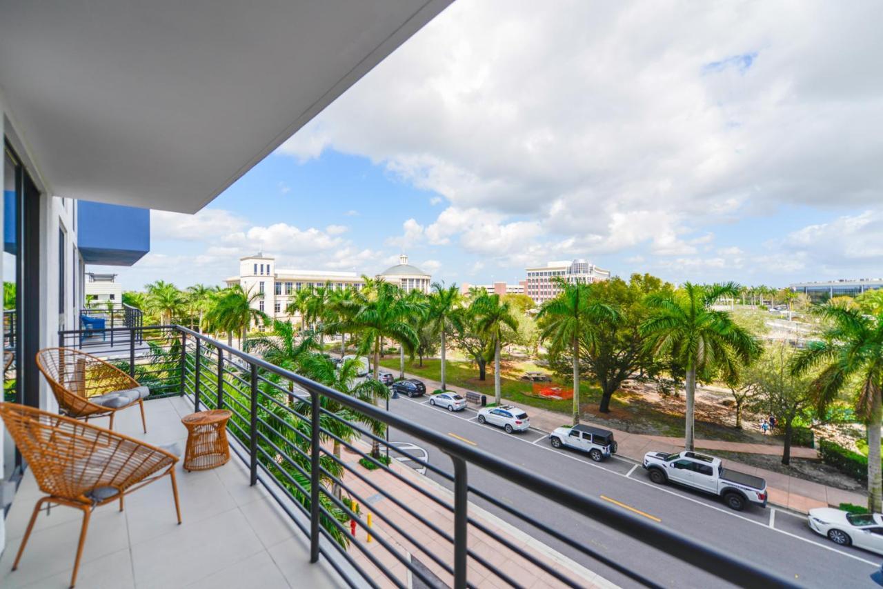 Cozy 1- 1 Bedroom Steps From Downtown Doral Park Miami Buitenkant foto