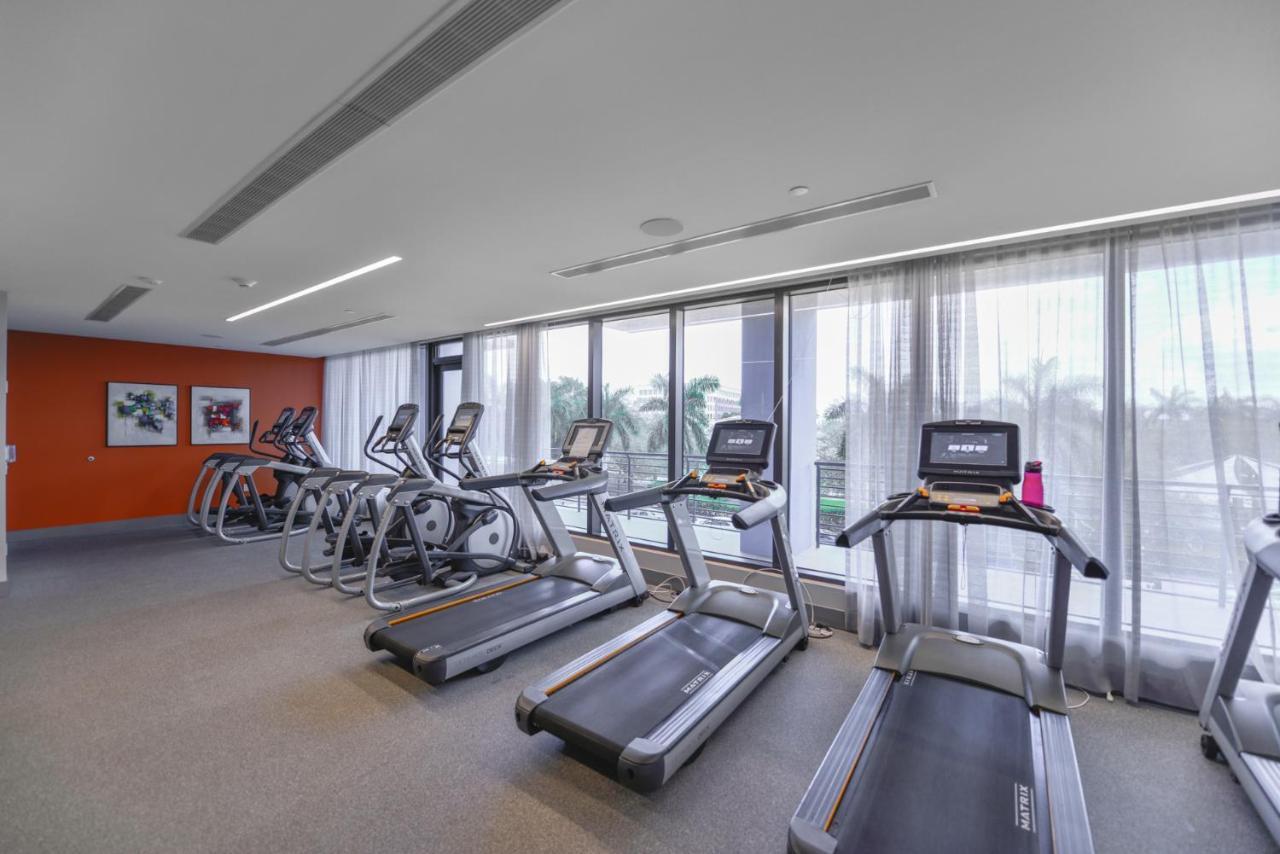 Cozy 1- 1 Bedroom Steps From Downtown Doral Park Miami Buitenkant foto