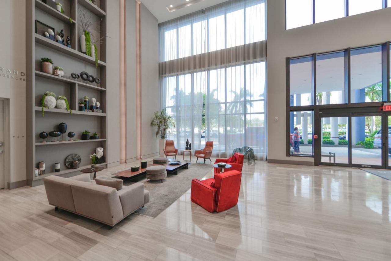 Cozy 1- 1 Bedroom Steps From Downtown Doral Park Miami Buitenkant foto