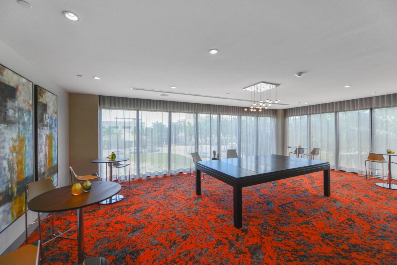 Cozy 1- 1 Bedroom Steps From Downtown Doral Park Miami Buitenkant foto